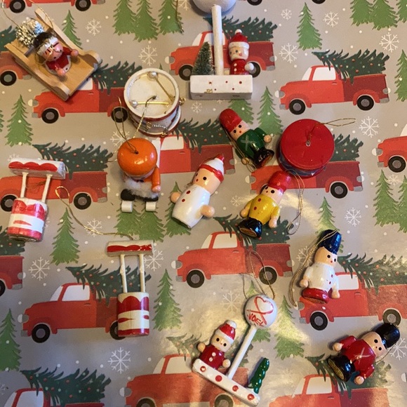 🌲❄️🎄 Mini Vintage Christmas Ornaments 🌲❄️🎄 13 pcs. - Picture 2 of 6